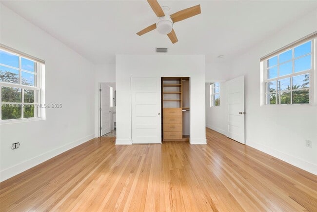 Building Photo - 4491 Prairie Ave