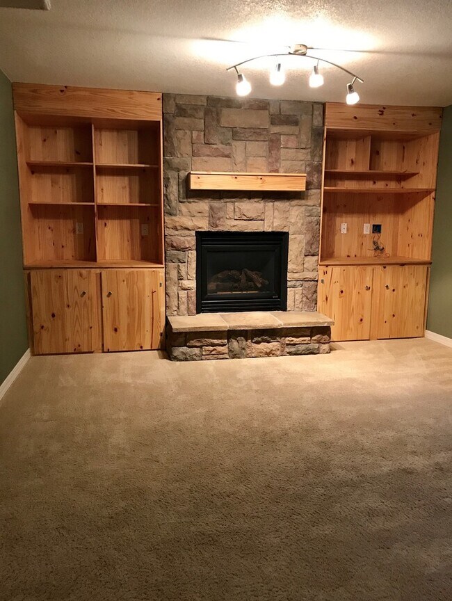 Building Photo - Beautiful Home in Morrison
