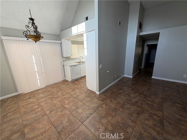 Building Photo - 14605 Woodland Dr