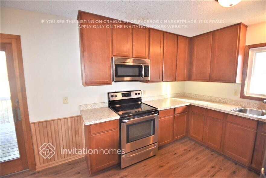 Building Photo - 5814 Pearson Dr