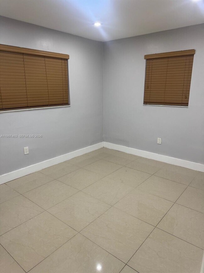 Building Photo - 7541 Miramar Pkwy