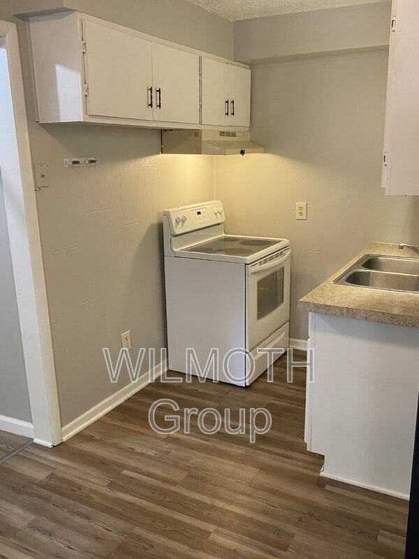 Building Photo - 210 Whitlock Ave