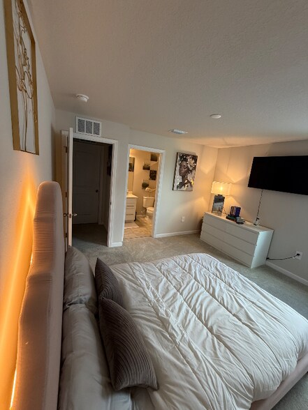 Primary Photo - 12291 SW Forli Wy