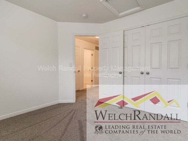 Building Photo - 1428 N 2575 E