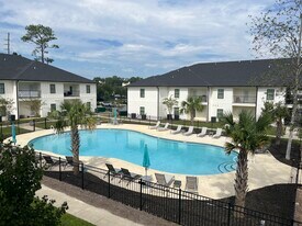 Building Photo - The Verandas Apartment Homes