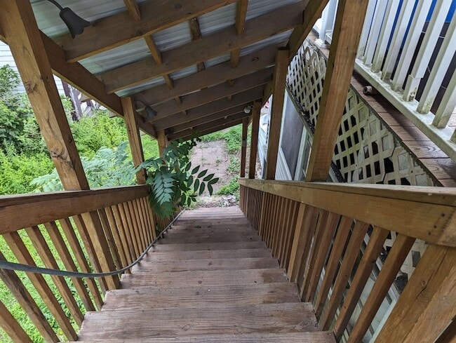 Building Photo - 39 Perry Ave