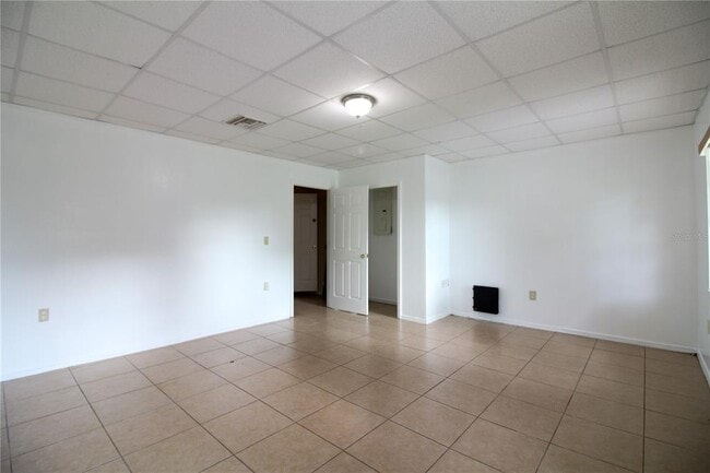 Building Photo - 5123 Bonnybrook Dr W