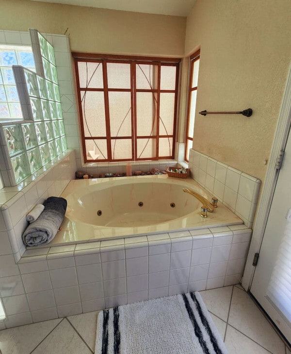 Master Bathroom - 3532 Amberwood Pl