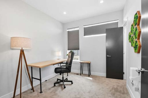 Building Photo - Modern City Living Near Downtown Denver Av...