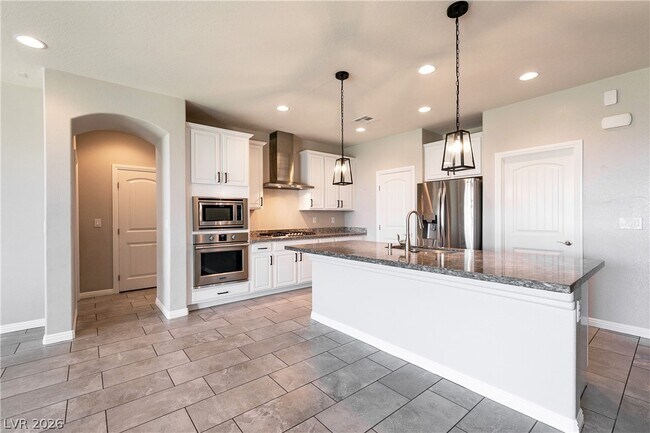 Building Photo - 5048 Royal Indigo St