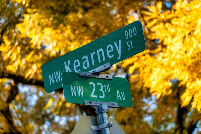 Building Photo - 18 NW 22nd Pl