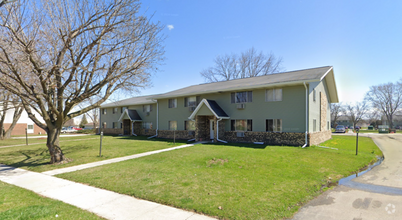 Building Photo - English Meadows Apartments - 9