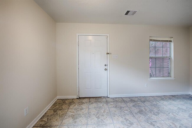 Building Photo - 8139 Sanders Glen Ln