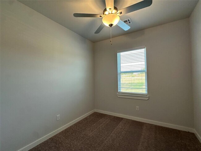Building Photo - 17940 Lantana Loop