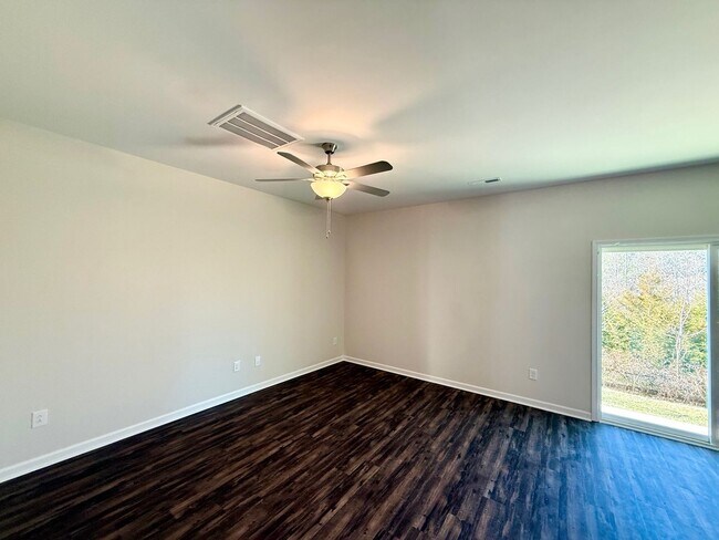 Building Photo - Two bedroom, 2.5 bath townhome in Ridge Creek, Whitsett