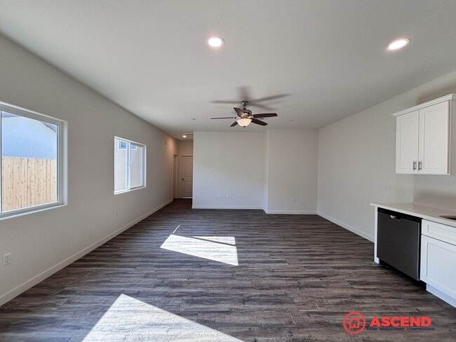 Building Photo - 6012 Curvy Hills Dr