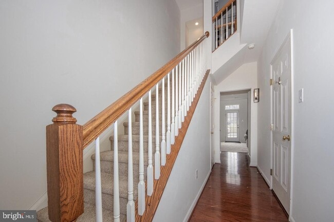 Building Photo - 1644 Oakridge Ln