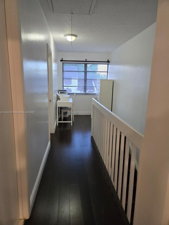 Building Photo - 13370 SW 89th Terrace