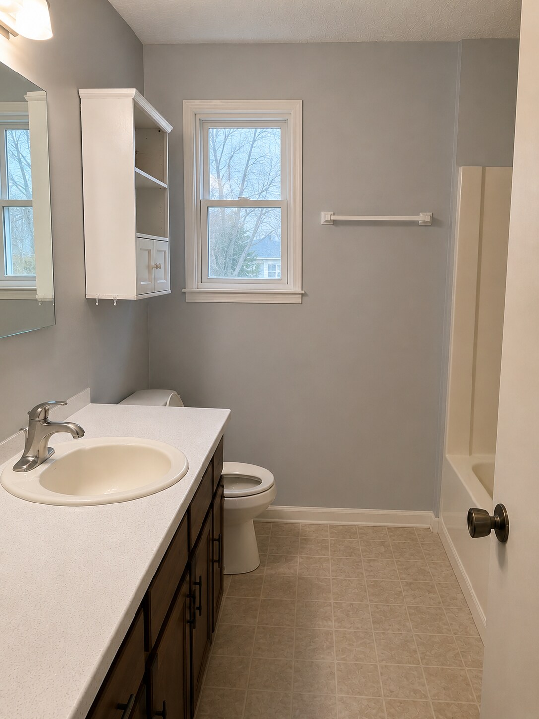 Building Photo - 1749 Rocky Ridge Dr NW