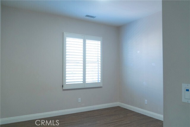 Building Photo - 37 Larkfield