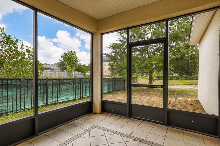 Building Photo - 9565 Bembridge Mill Dr