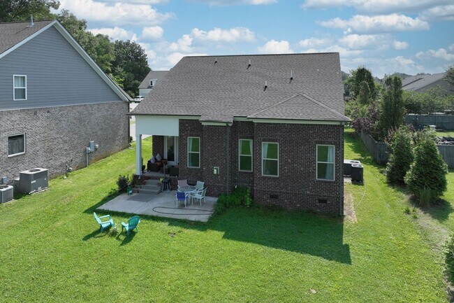 Building Photo - **2019-BUILT EXECUTIVE HOME IN A CUL-DE-SA...