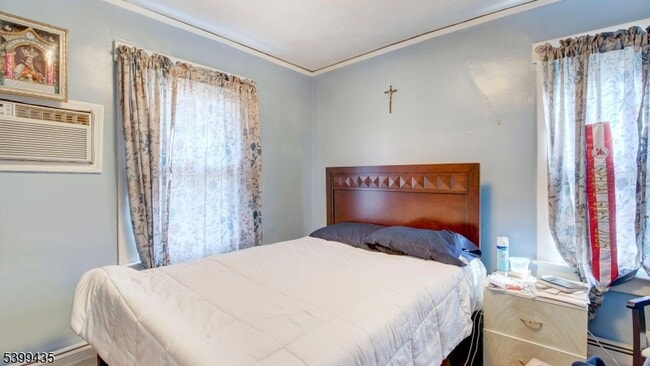 Building Photo - 836 Livingston Rd