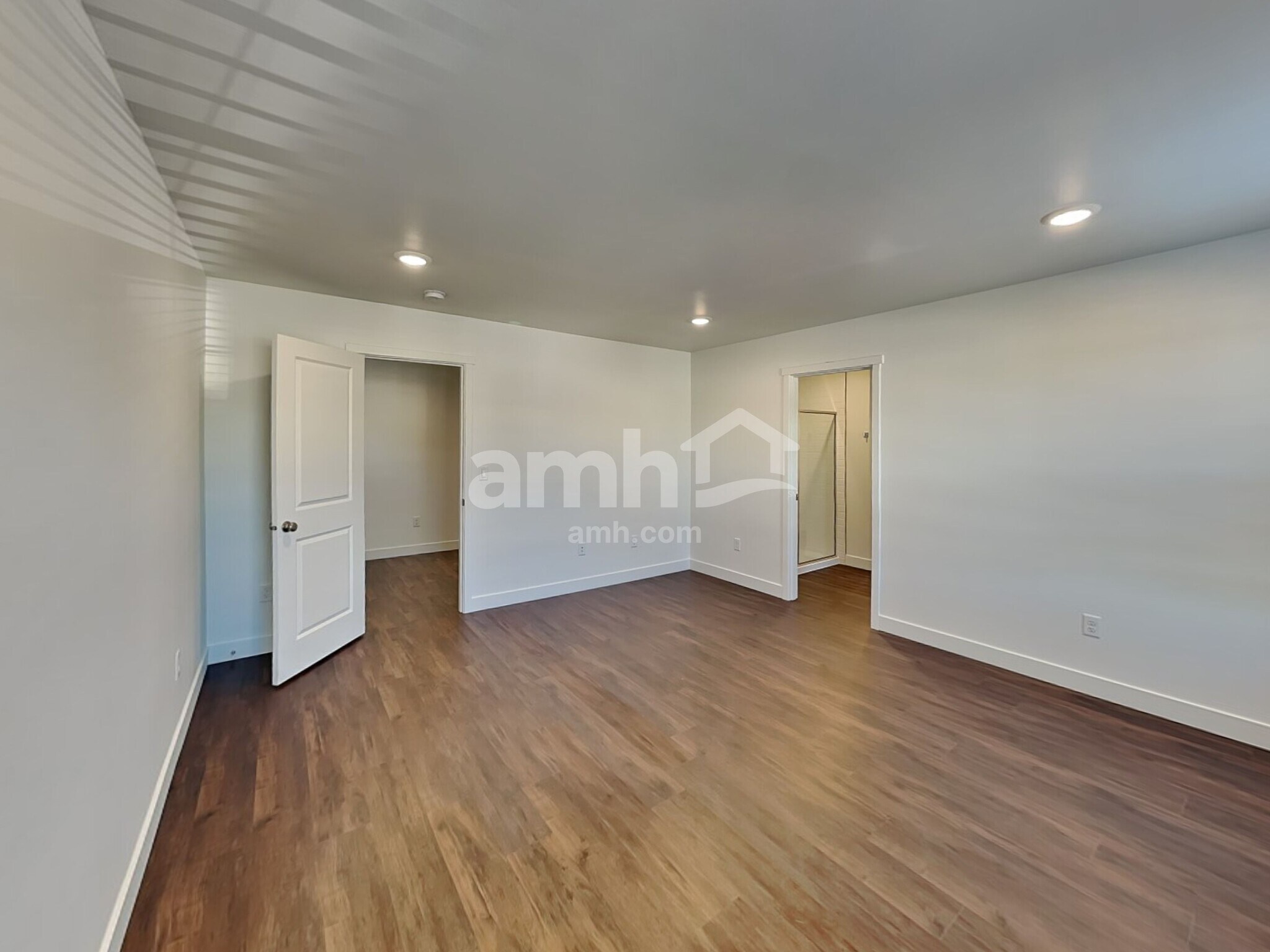 Building Photo - 4826 86th Ave NE