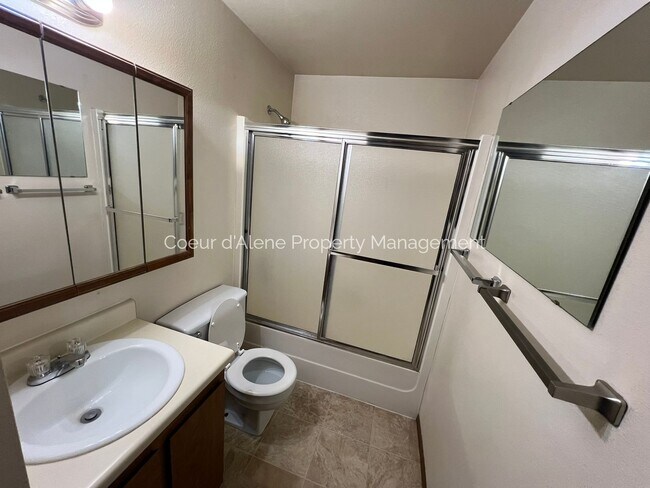 Building Photo - 1 bed, 1 bath Condo on Hayden