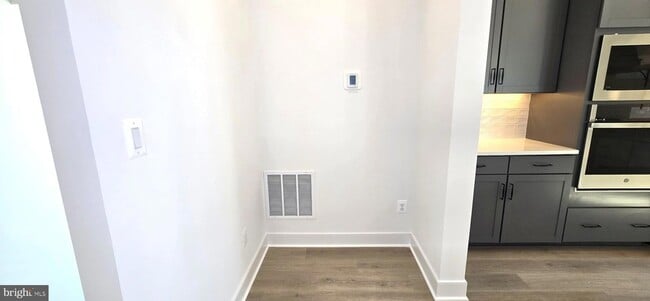 Building Photo - 1726 Blacksmith Wy