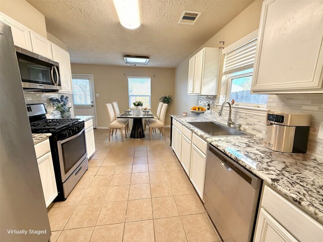 Building Photo - 2042 Nichole Woods Dr