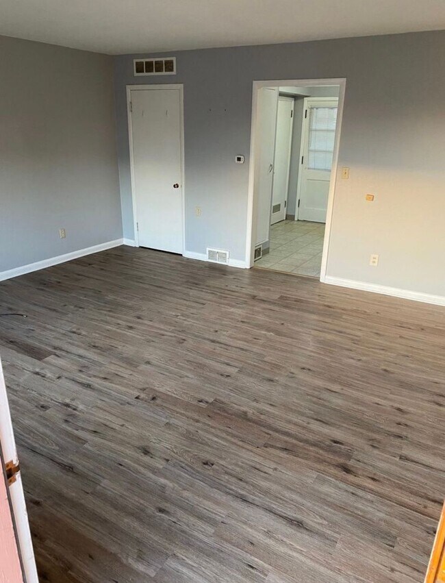 Building Photo - KF2