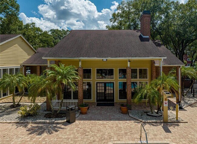 Building Photo - 8722 Mallard Reserve Dr