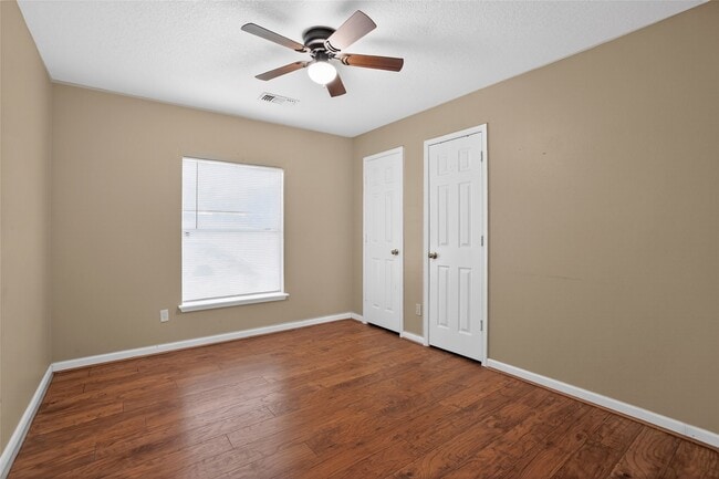 Building Photo - 20615 Valley Wells Dr