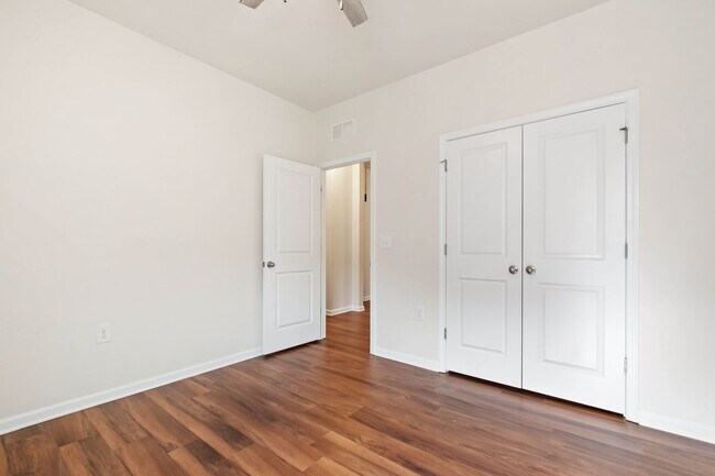 Building Photo - Charming, Well-Maintained Home in Central Morrisville!