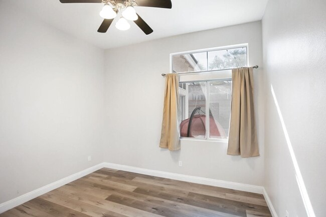 Building Photo - Beautiful One Story 2 Bedroom Townhome With 2 Car Attached Garage