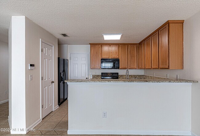 Building Photo - 1500 Calming Water Dr