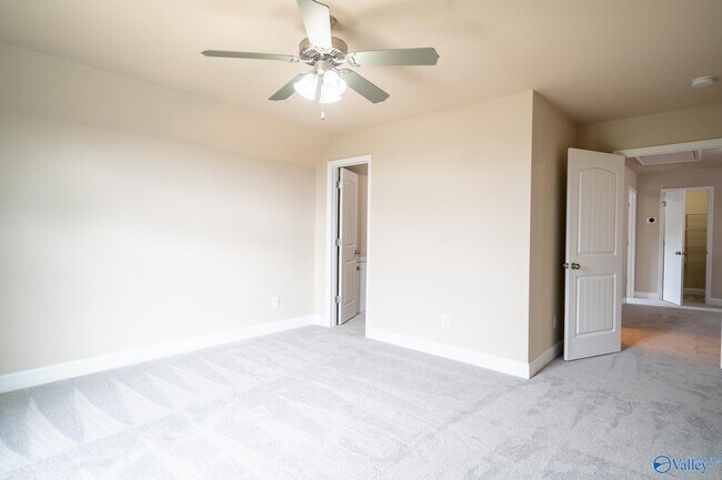 Building Photo - 110 Wolf Creek Trail SW