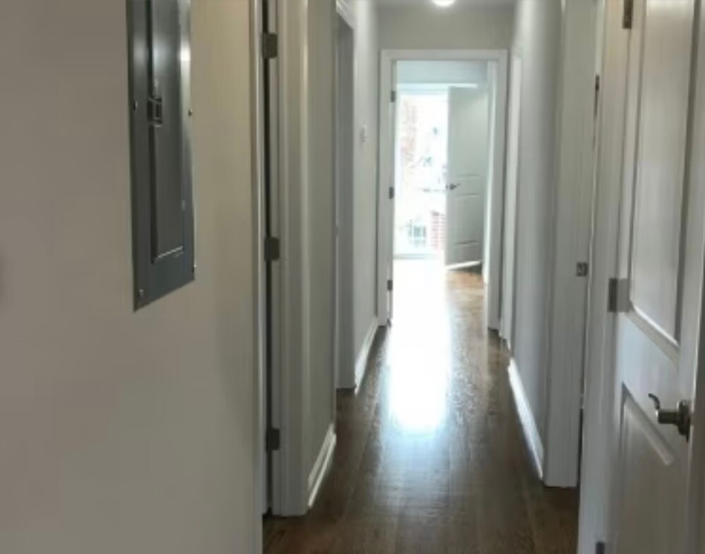 Building Photo - 64 Delaware St