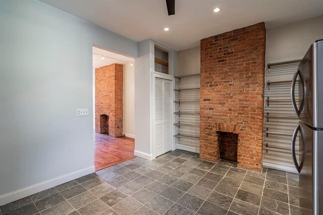 Building Photo - 114A Cottage St