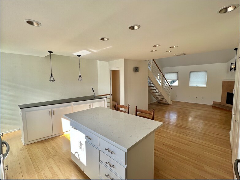 Building Photo - 311 Hill St