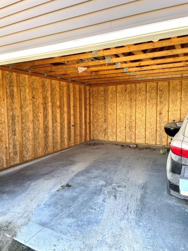 Building Photo - 116-118 Proudfit Street