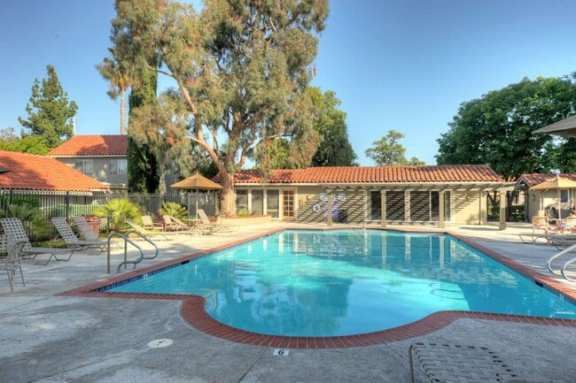 Building Photo - Beautiful Remodeled Home w/Attached 2 Car ...