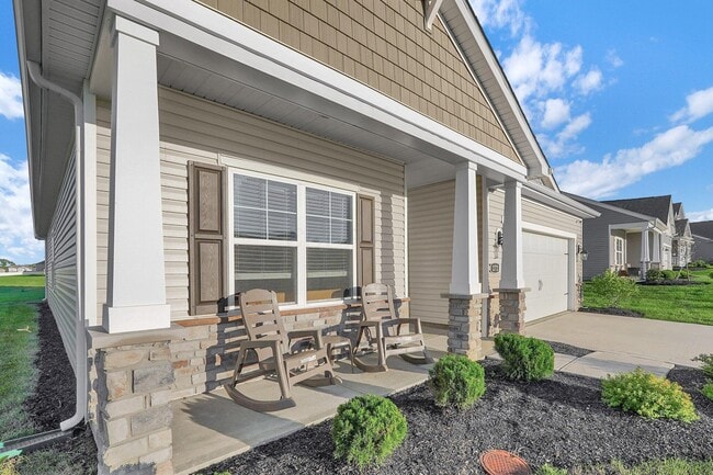 Building Photo - 272 Mannaseh Dr W