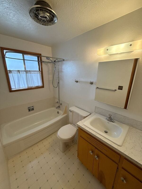 Building Photo - 1161 Howard St SE