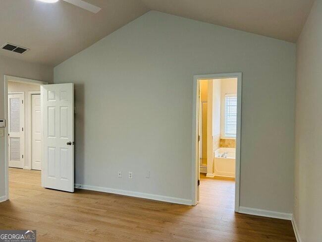 Building Photo - 11 Rockcress Ct