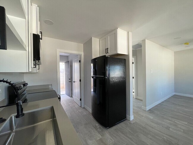 Building Photo - Charming 1 bed 1 bath in great location!