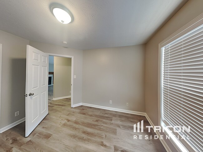 Building Photo - 1429 Cedar Springs Cir