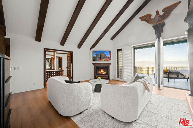 Building Photo - 3722 Alonzo Ave