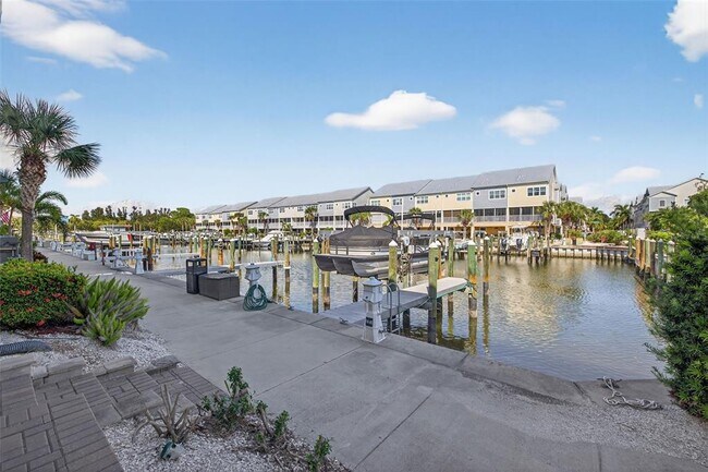 Building Photo - 6080 Moorings Dr S